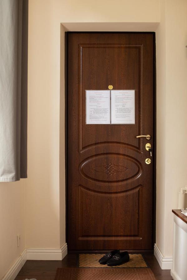 Old Lviv Apartment ภายนอก รูปภาพ
